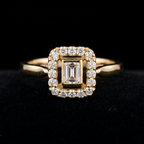 1.5Ct of Ring with the Purity of 18K