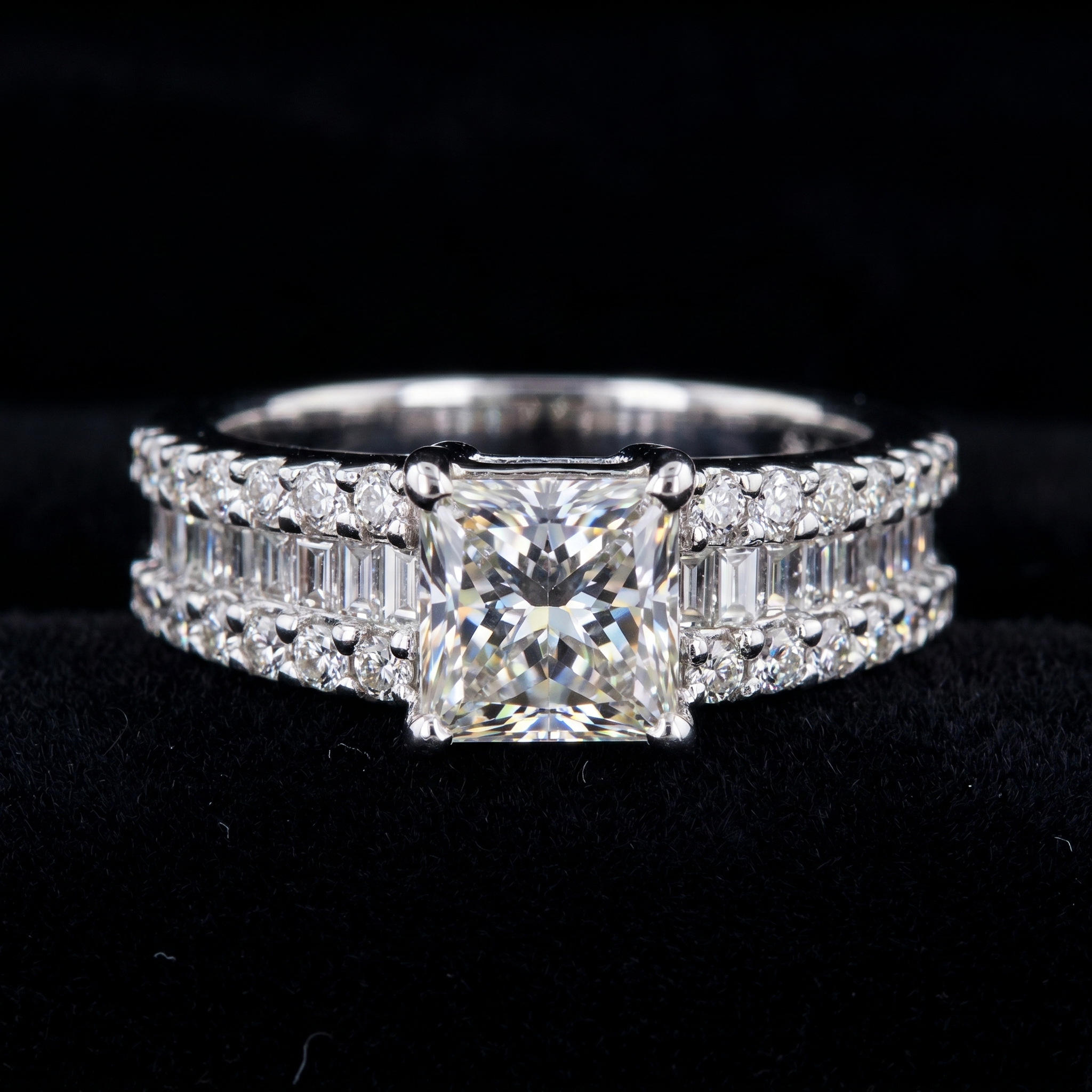 1.55Ct of Ring With the Purity of 18K