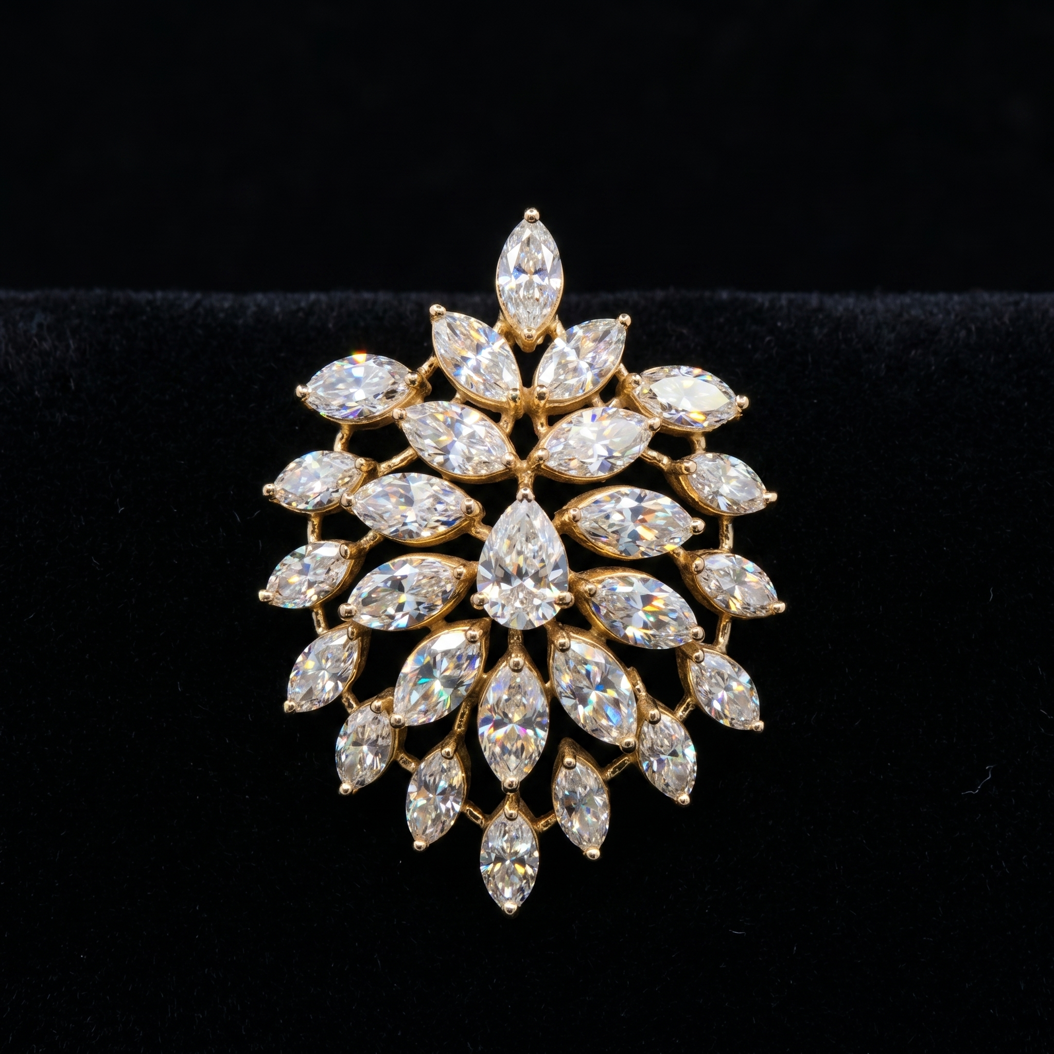 5.78Ct of Locket With the Purity of 18K