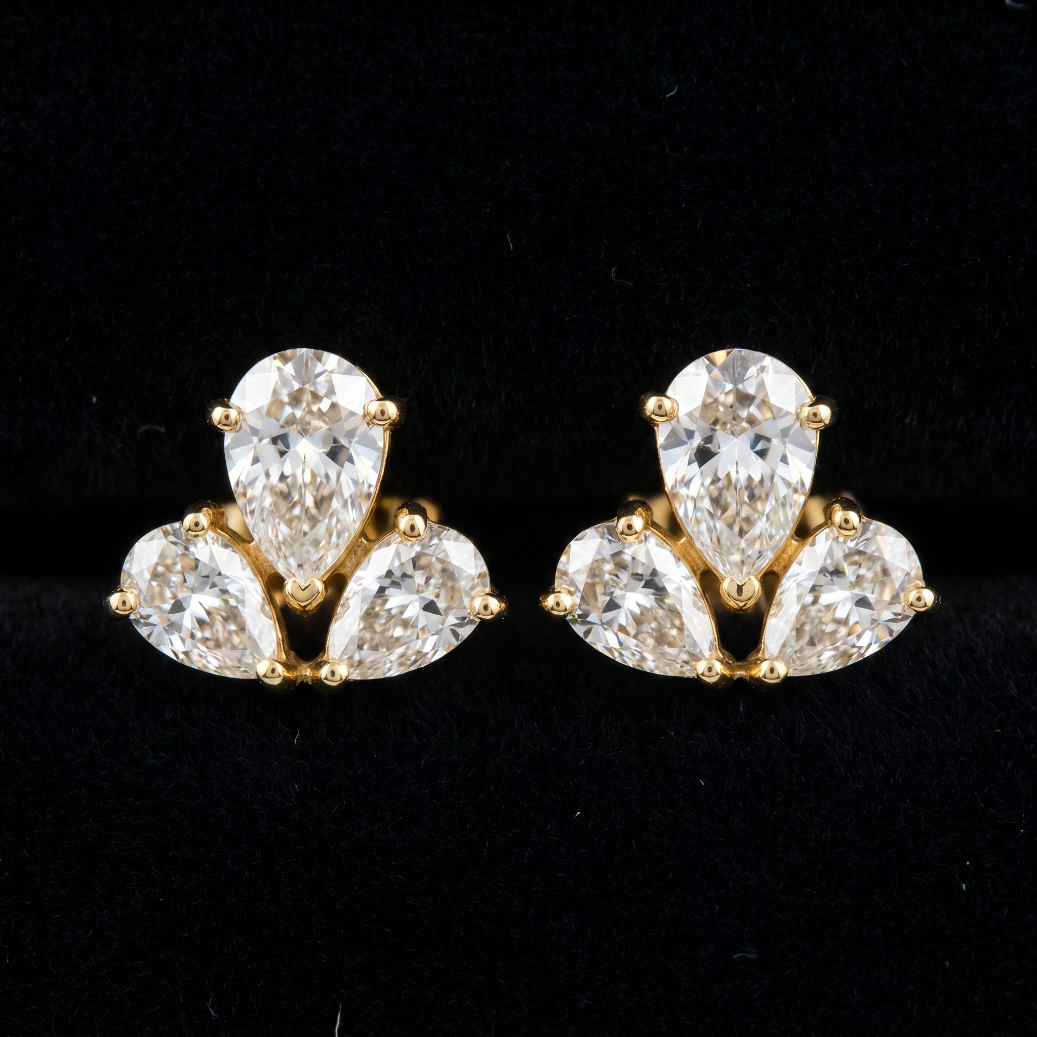 1.83Ct of Earring  With the Purity of 18K