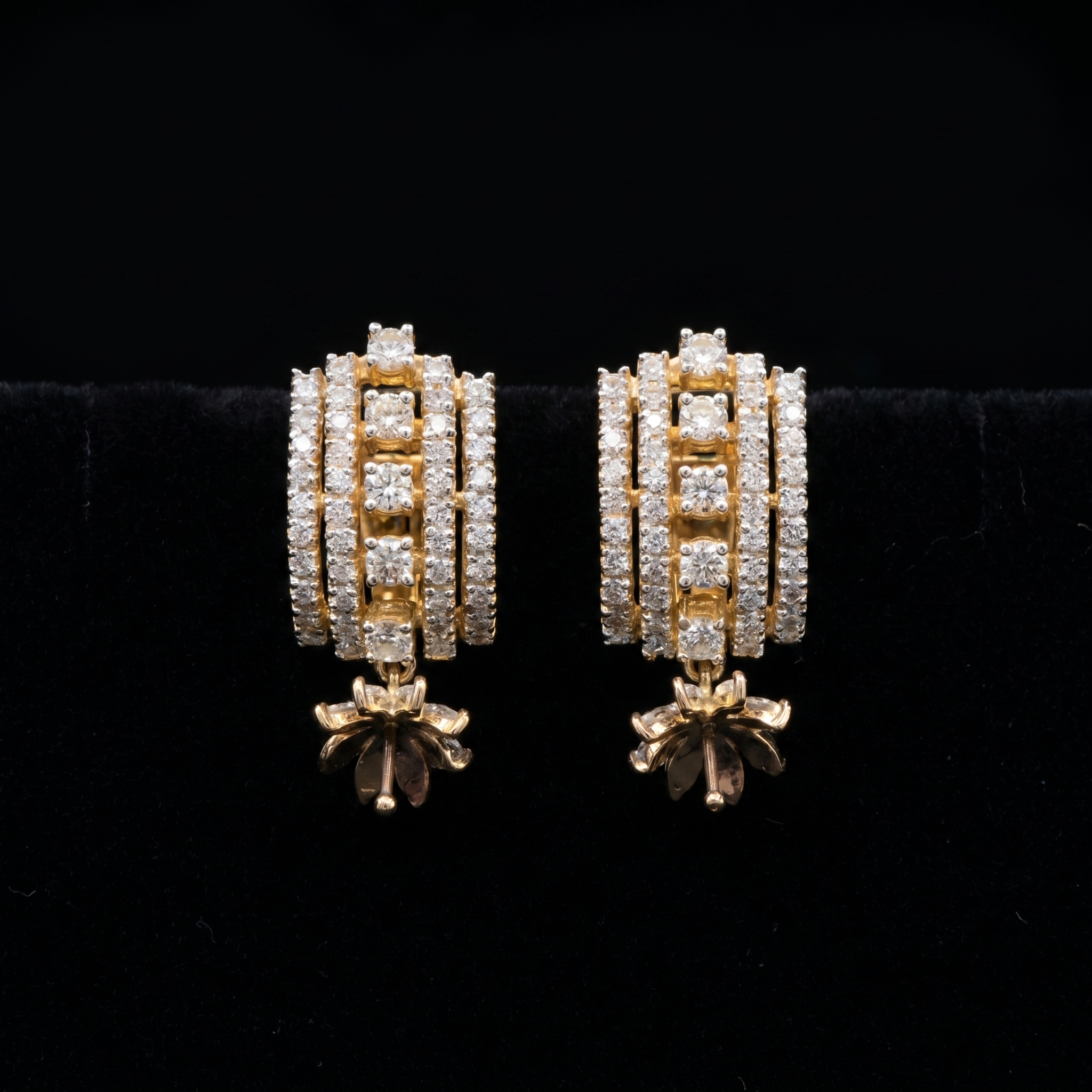 0.45Ct of Earring  With the Purity of 18K