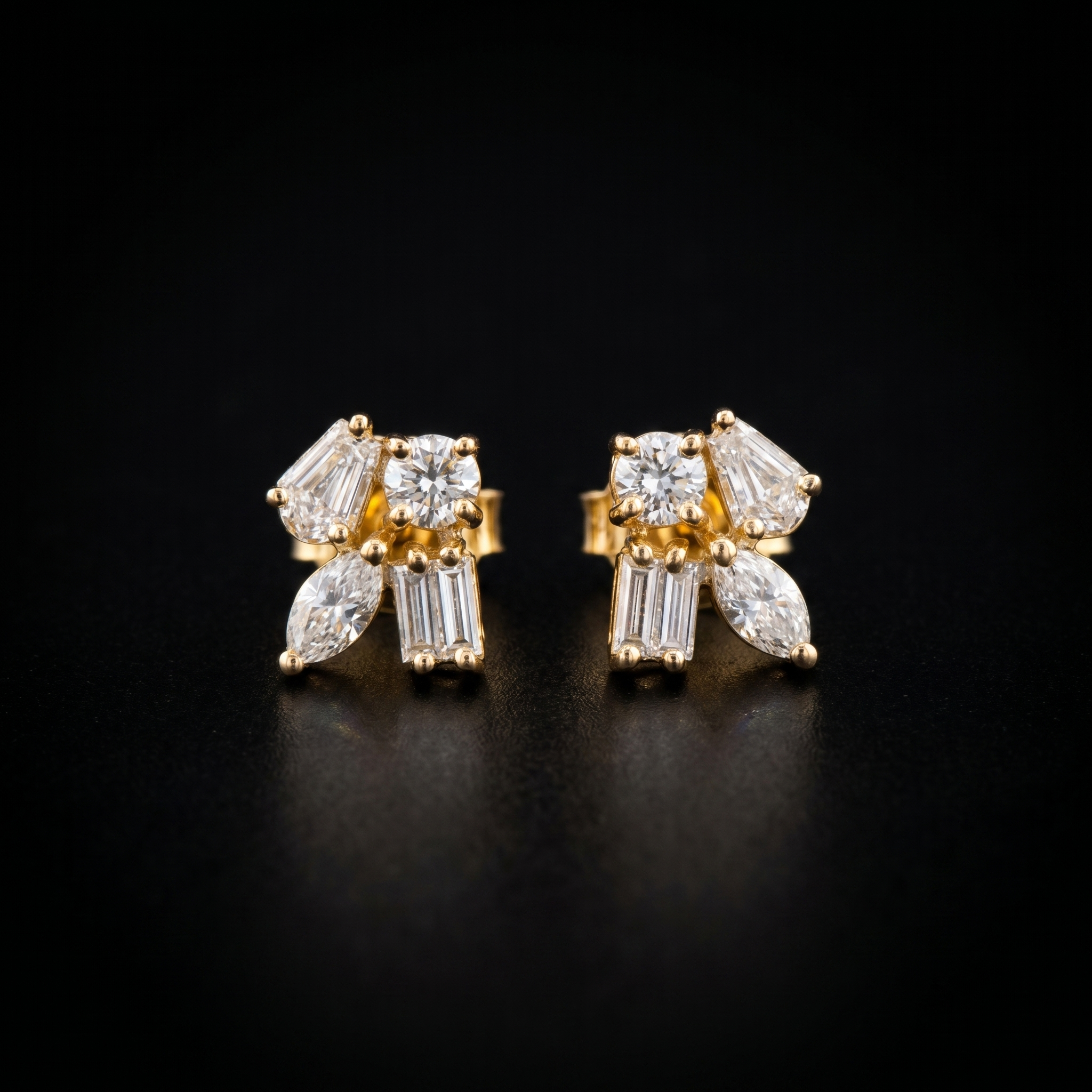 2.56Ct of Earring  With the Purity of 18K