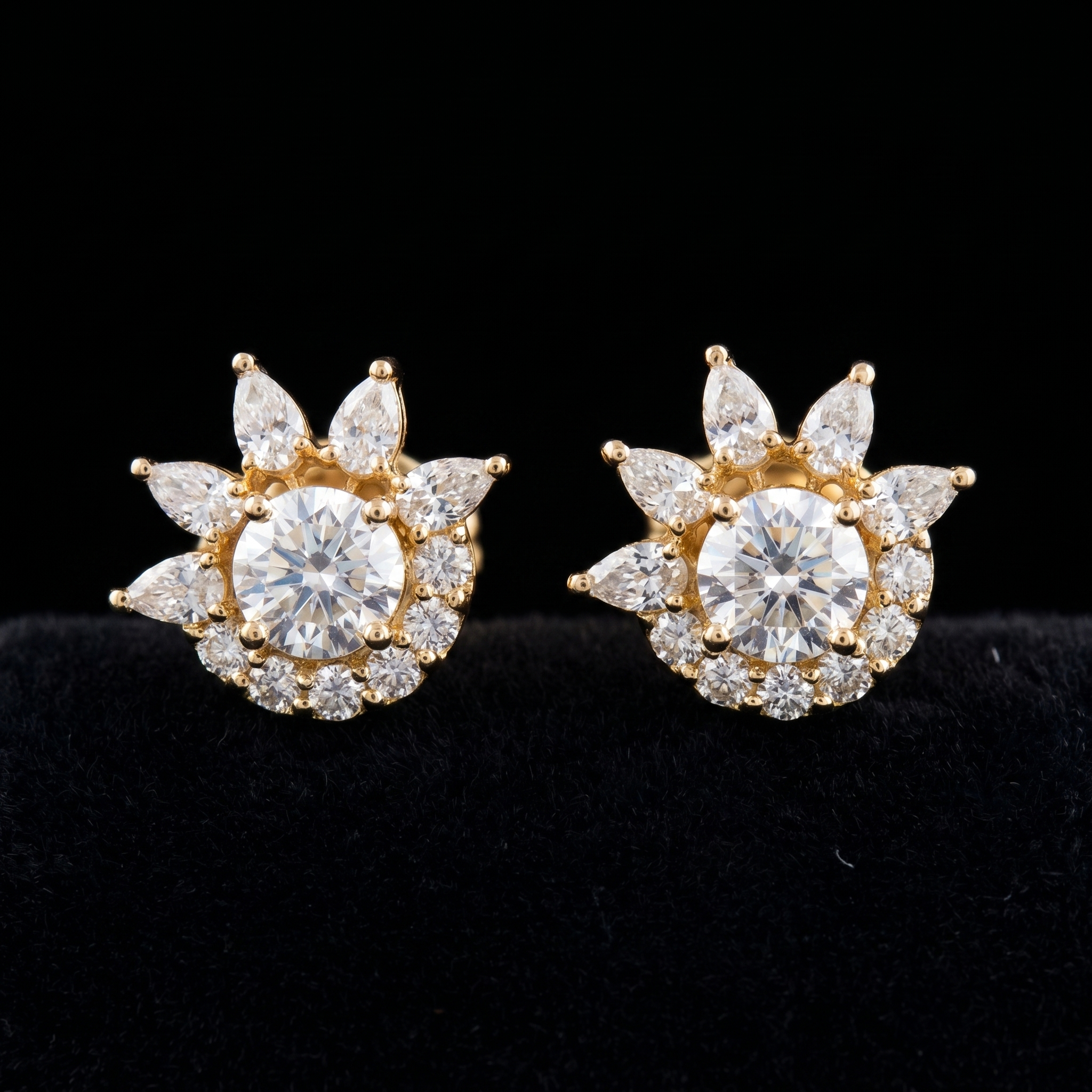 3.14Ct of Earring  With the Purity of 18K