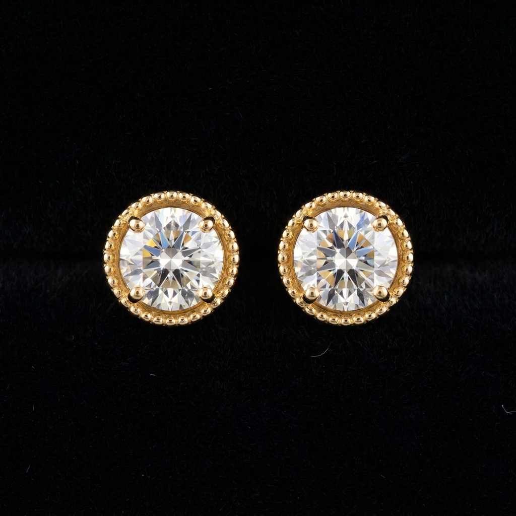 2Ct of Earrings With the Purity of 18K