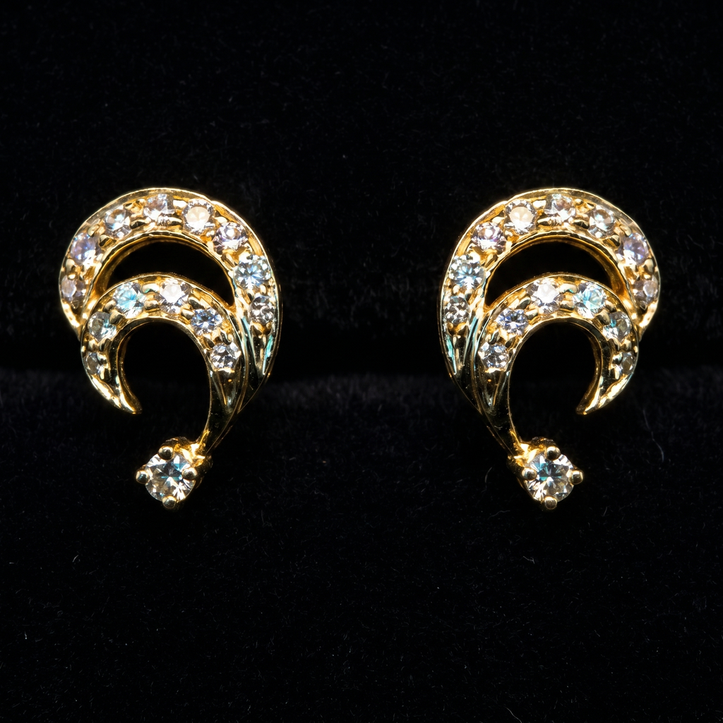 0.8Ct of Earring With the Purity of 18K