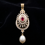 5.23Ct of Locket With the Purity of 18K