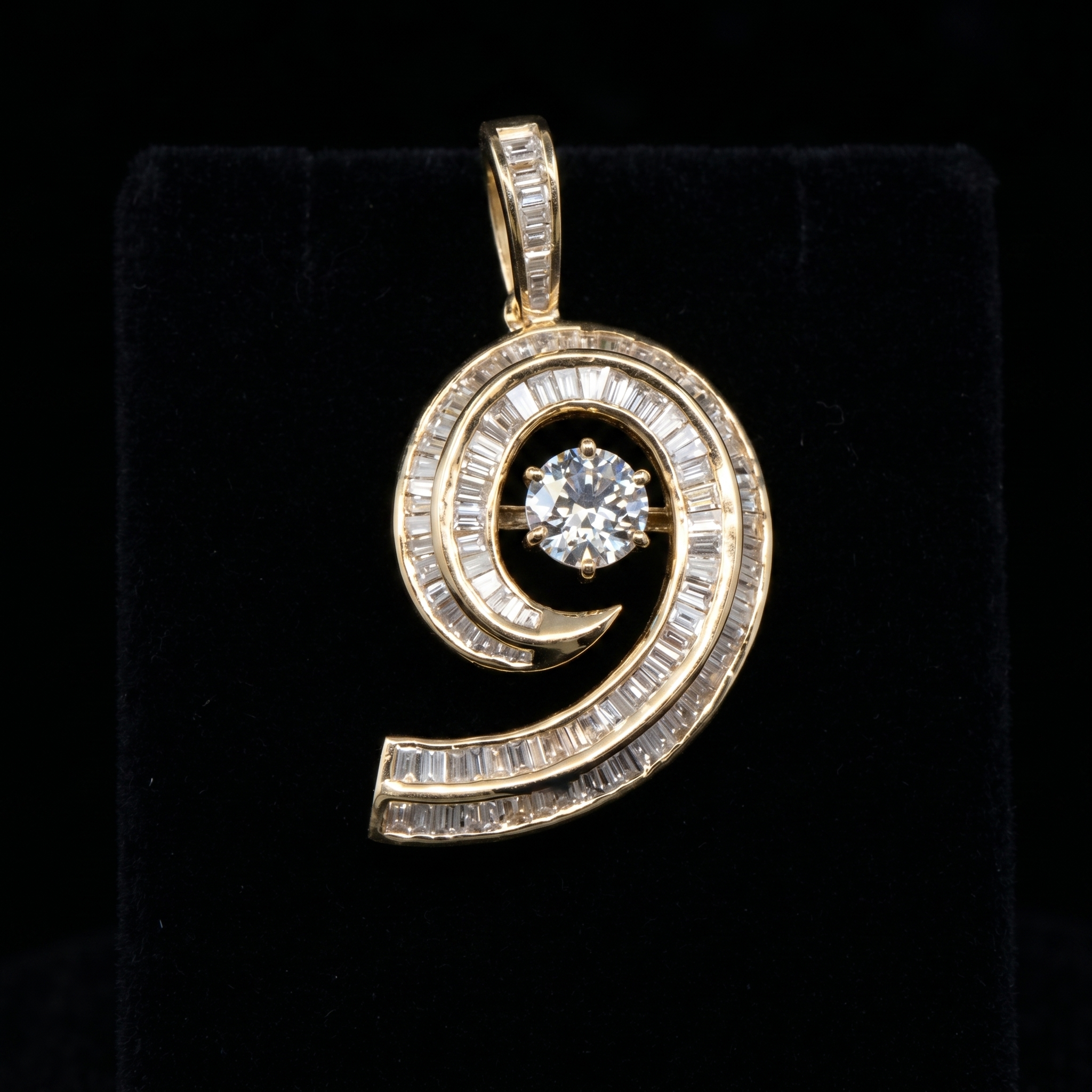 3Ct of Locket With the Purity of 18K