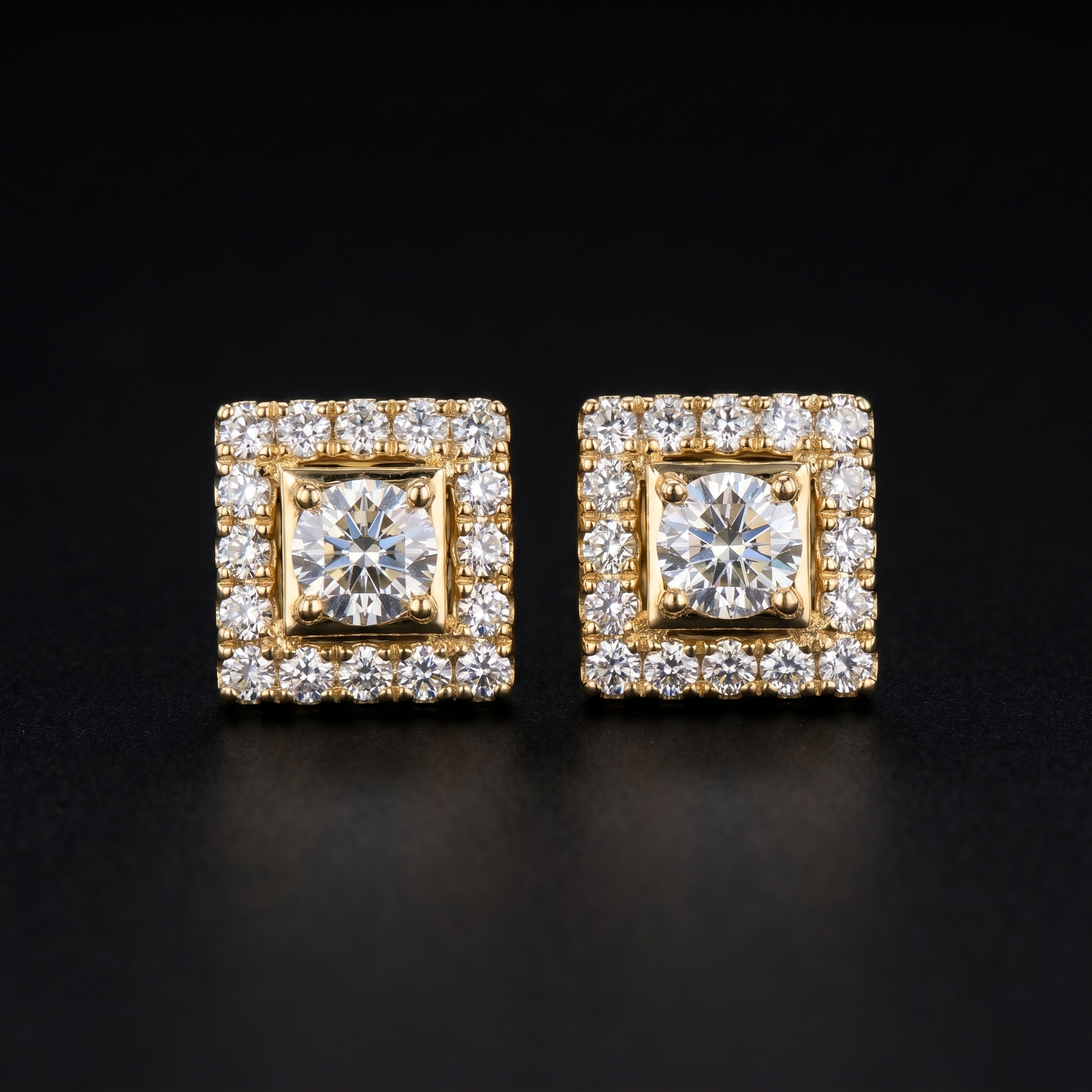 4.2Ct of Earring With The Purity of 18K