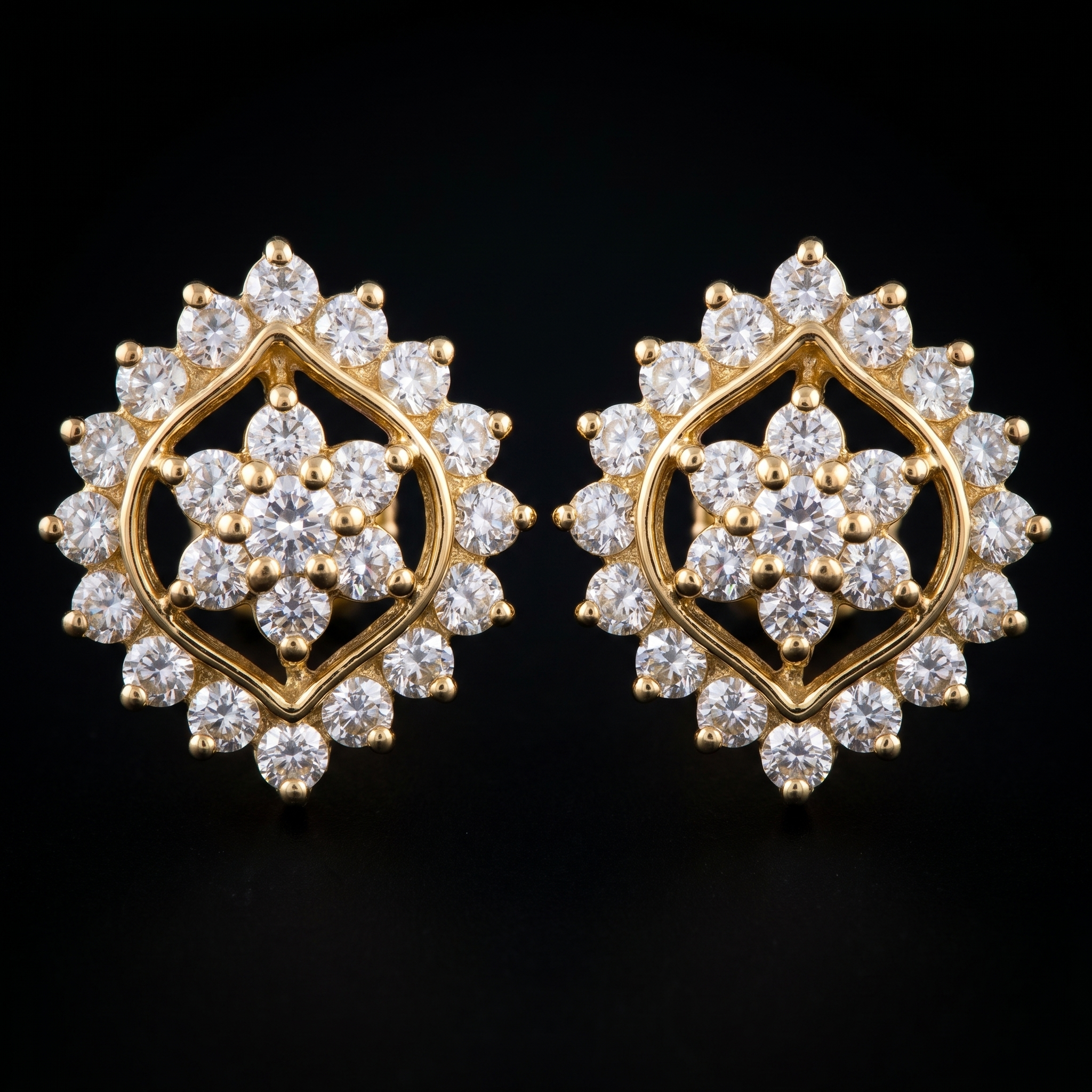 .8Ct of Earring With The Purity of 18K