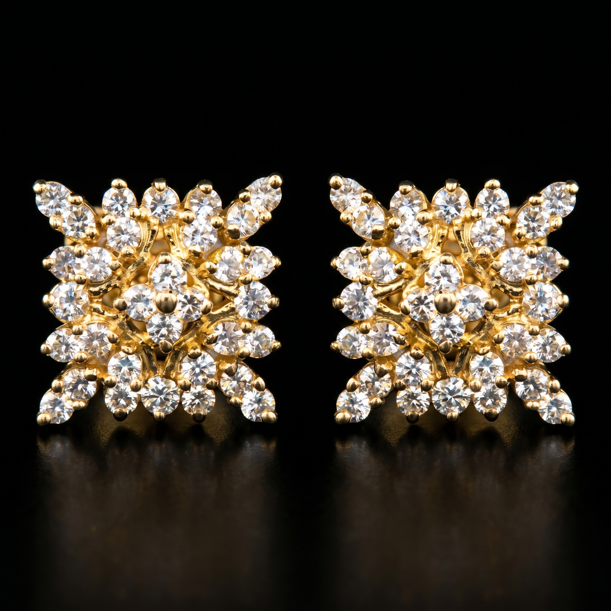 .9Ct of Earring With The Purity of 18K