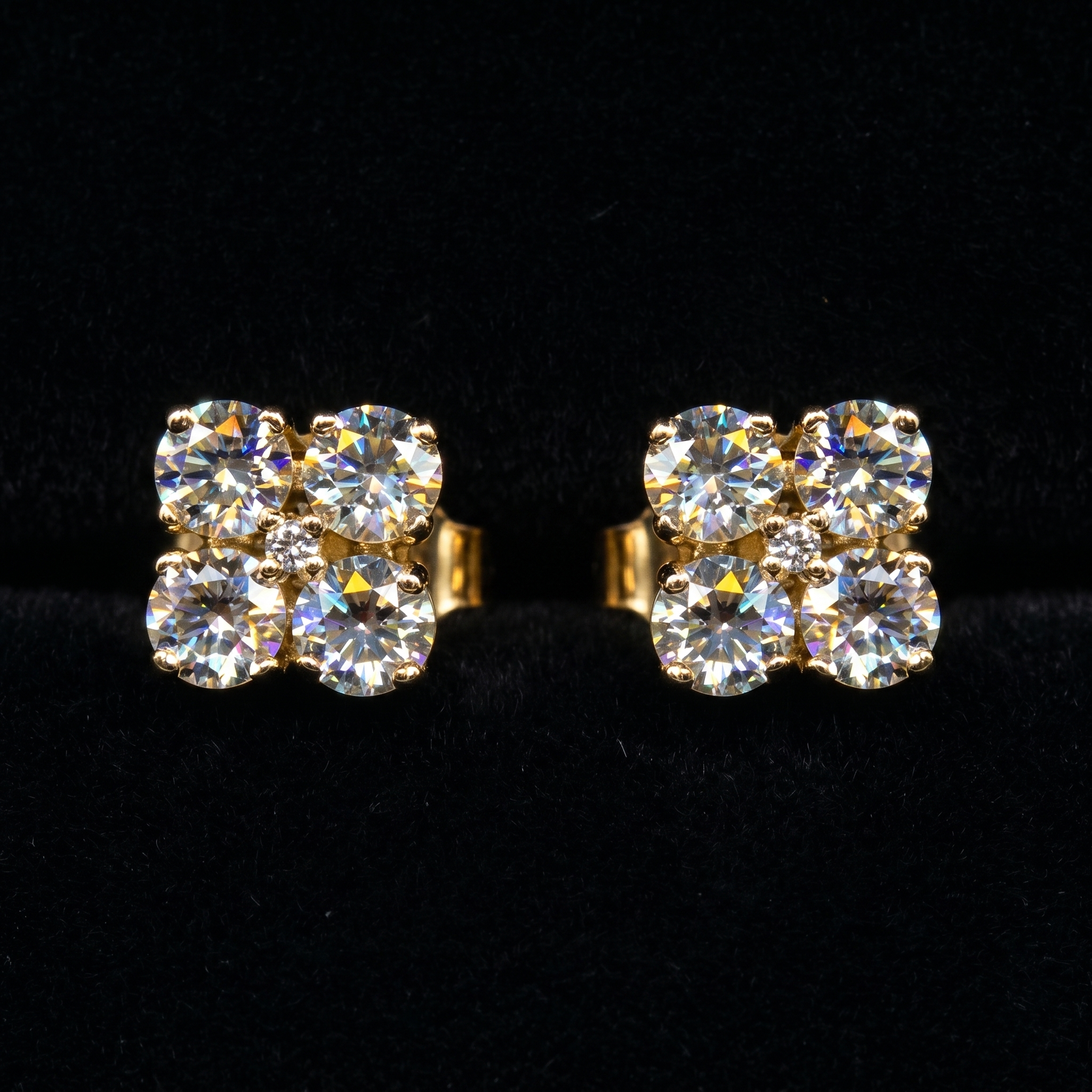 3.92Ct of Earring With The Purity of 18K