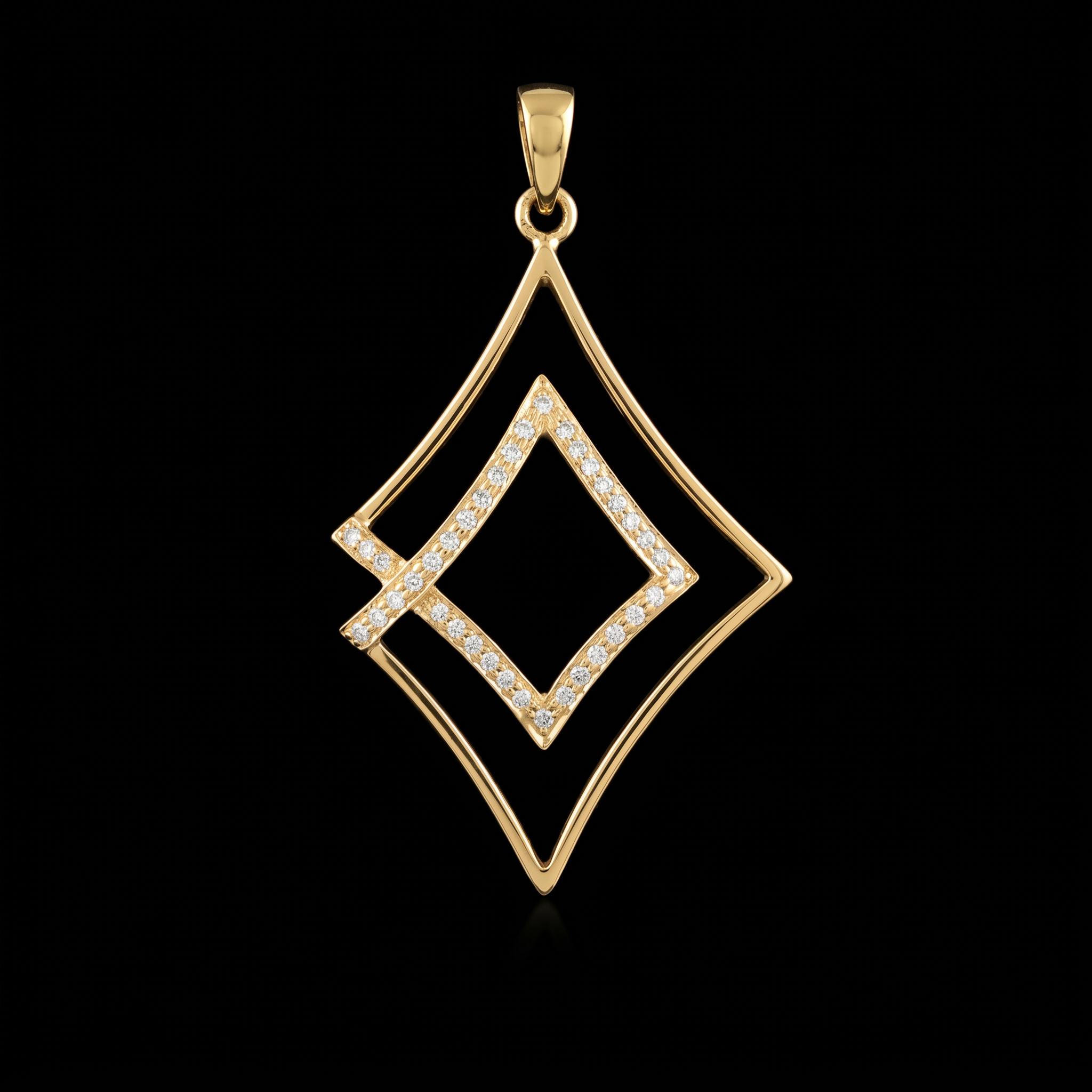 0.35Ct Loket with purity oh 18K