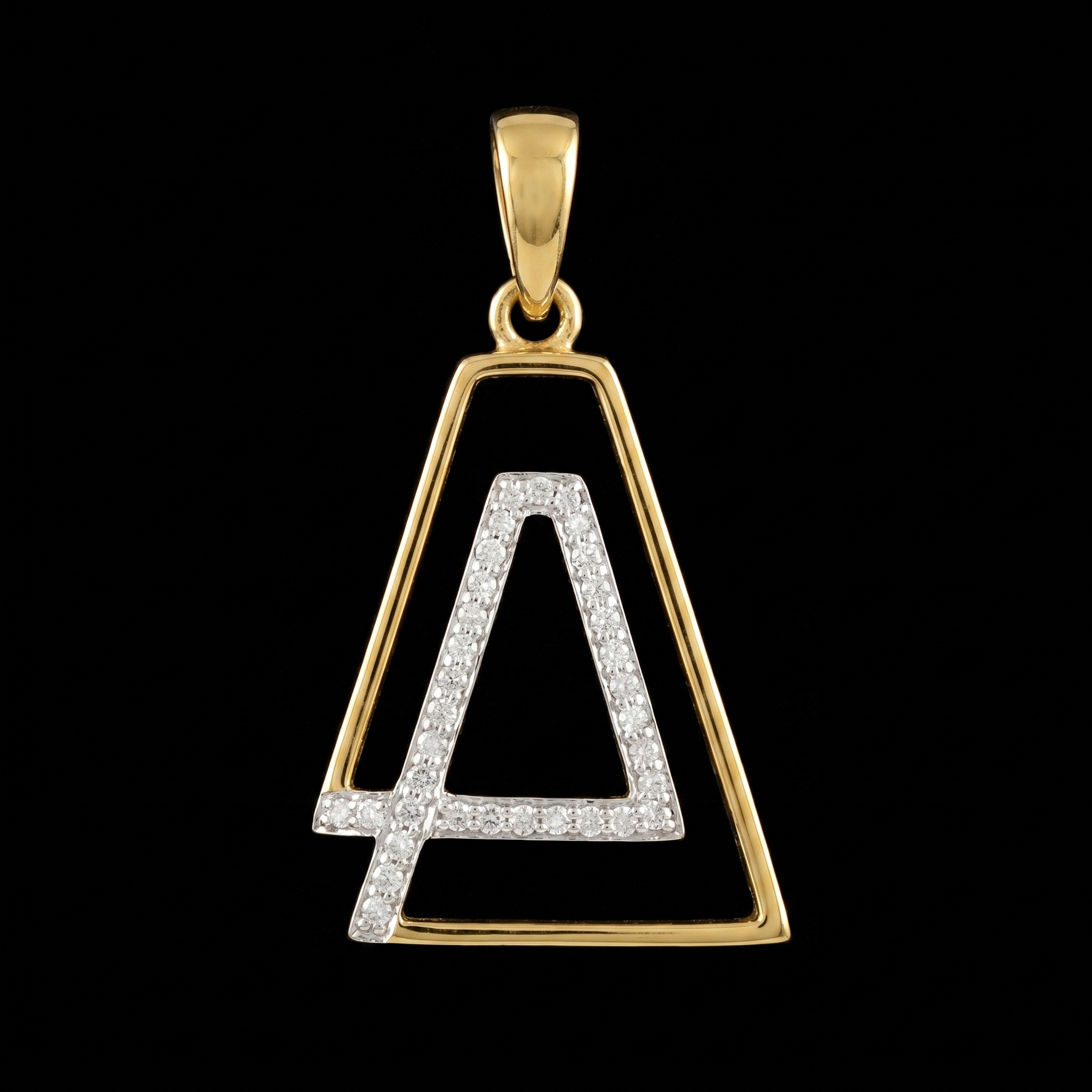 0.15Ct of Locket With the Purity of 18K