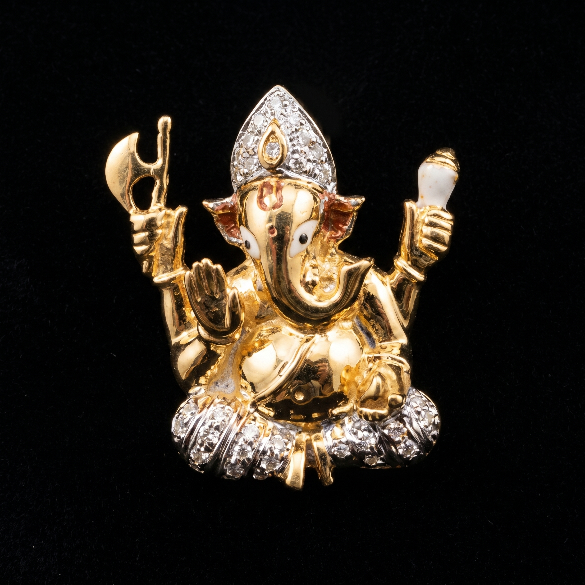 0.17Ct of Locket With the Purity of 18K
