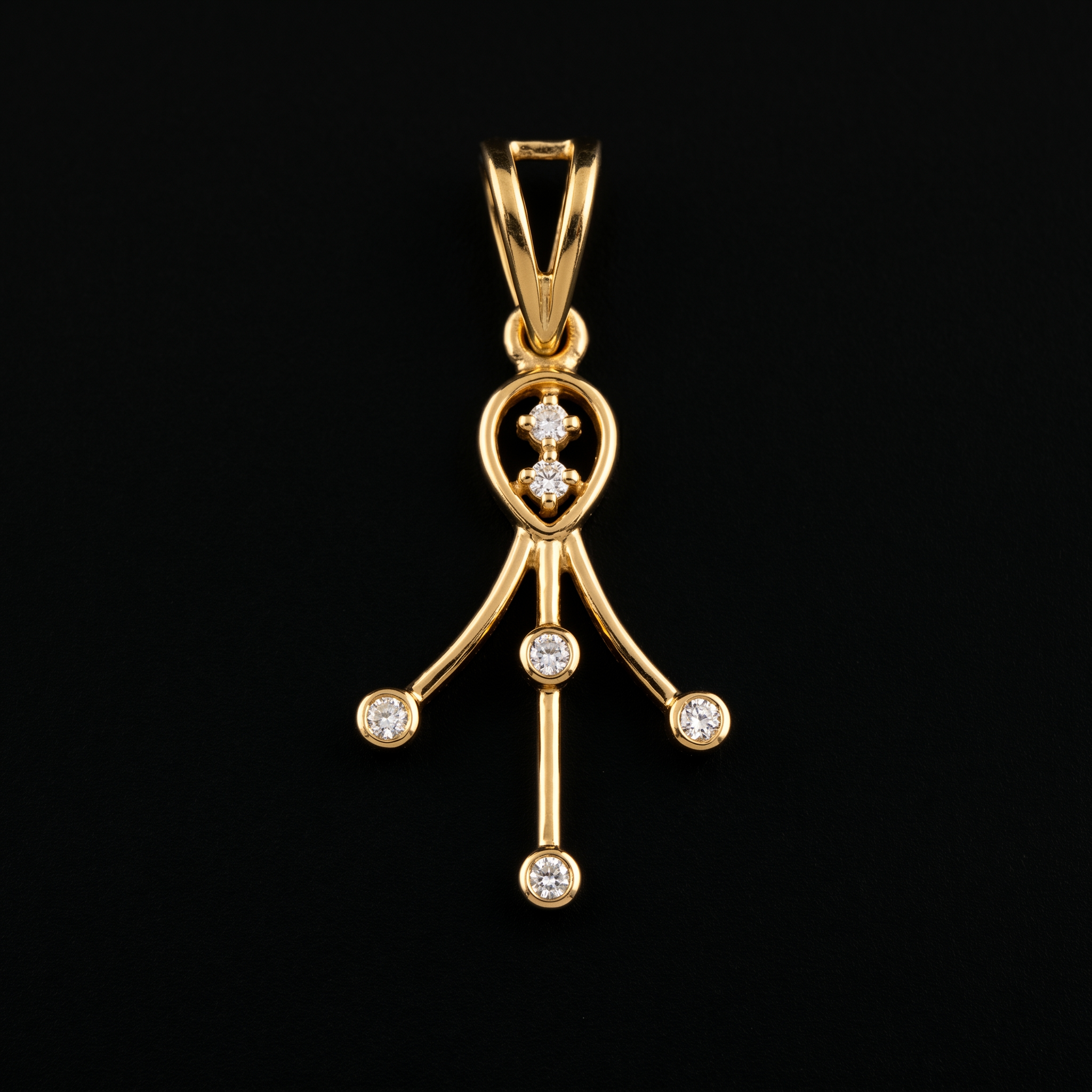 0.07Ct of Locket With the Purity of 18K