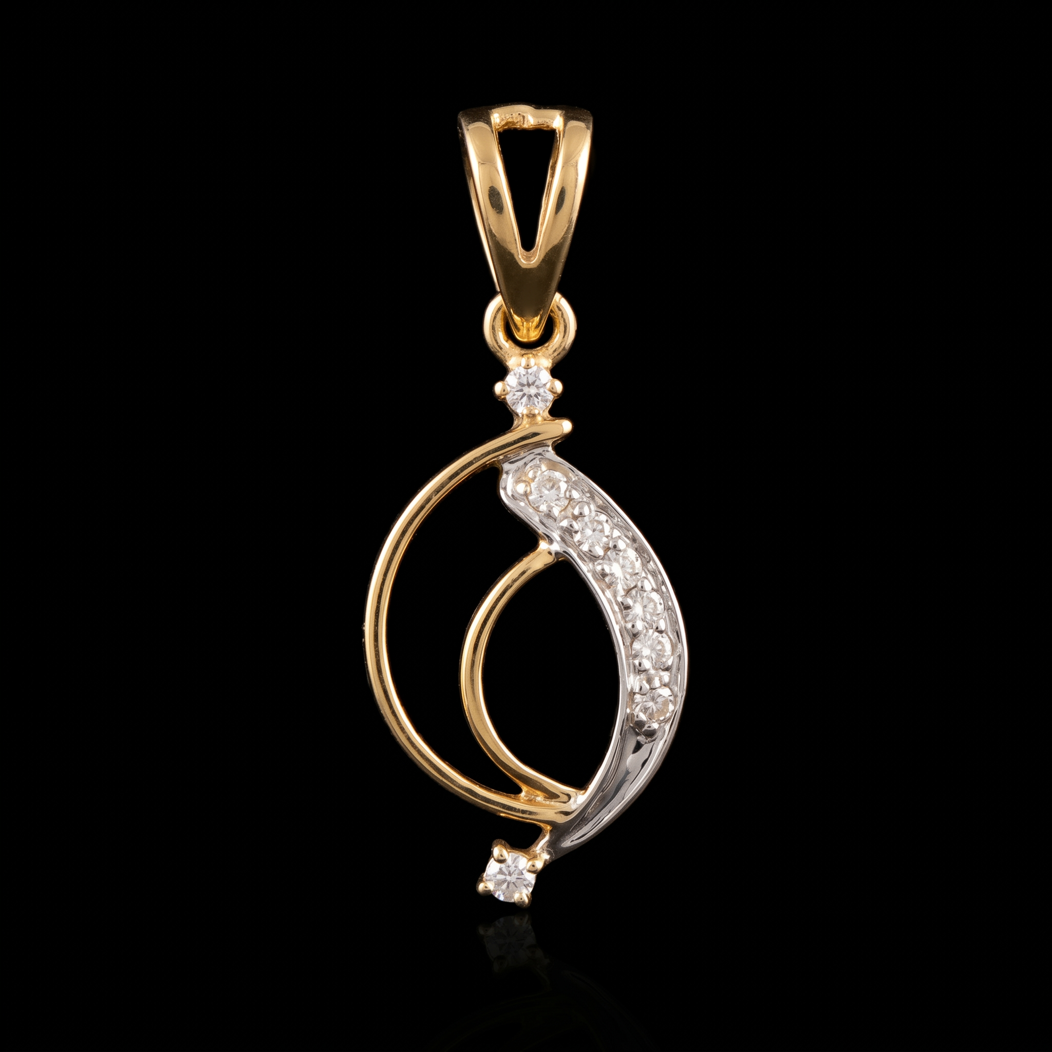 0.07Ct of Locket With the Purity of 18K